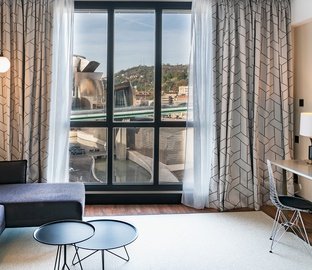 Junior Suite con Vistas al Guggenhein  Vincci Consulado de Bilbao 4* Bilbao