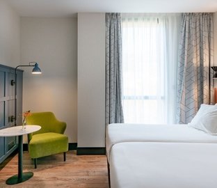 Habitación estándar con vistas a la ría  Vincci Consulado de Bilbao Bilbao