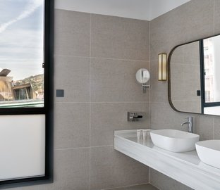 Junior Suite con Vistas al Guggenhein  Vincci Consulado de Bilbao Bilbao